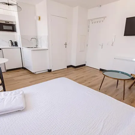 Daire - Place Du Forum - Cathedrale - Center Reims